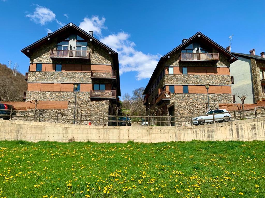 Apartament La Gisca - L'Amfitriona Valencia D'Aneu Exteriör bild